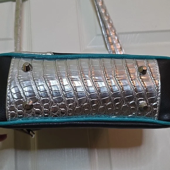 Cowgirl Trendy Cross Body Teal Hot Pink Silver Black Butterfly Embellished Bag - Picture 8 of 16